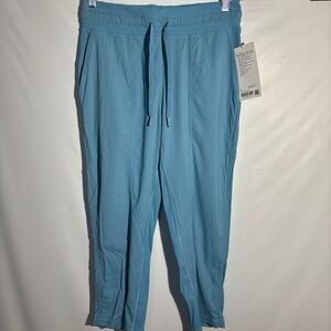 NWT lululemon dance studio mid rise, crop pant size 8 washed blue